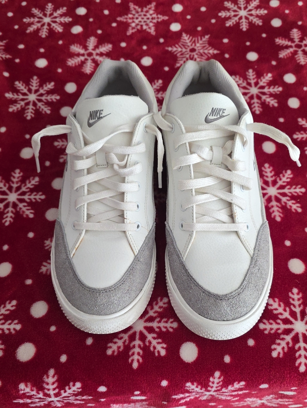 Nike Kids White and Gray Low-Top Sneakers with Suede Toe
